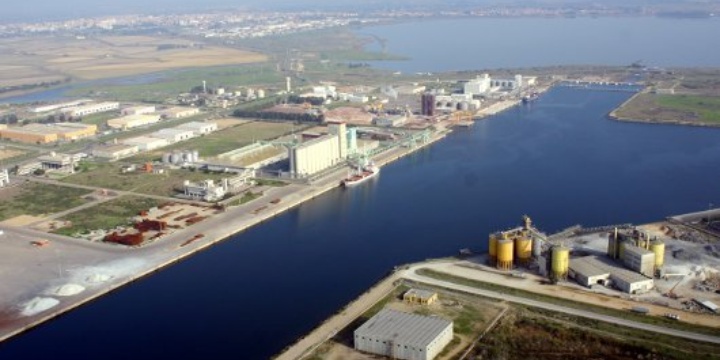 Vista Porto Industriale di Oristano