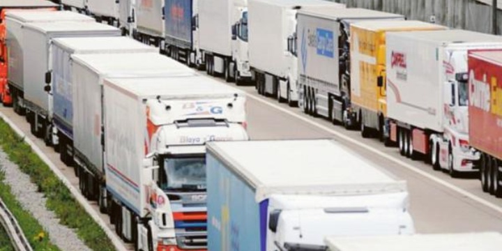 Lunis sa protesta de sos camionistas in su portu de Aristanis