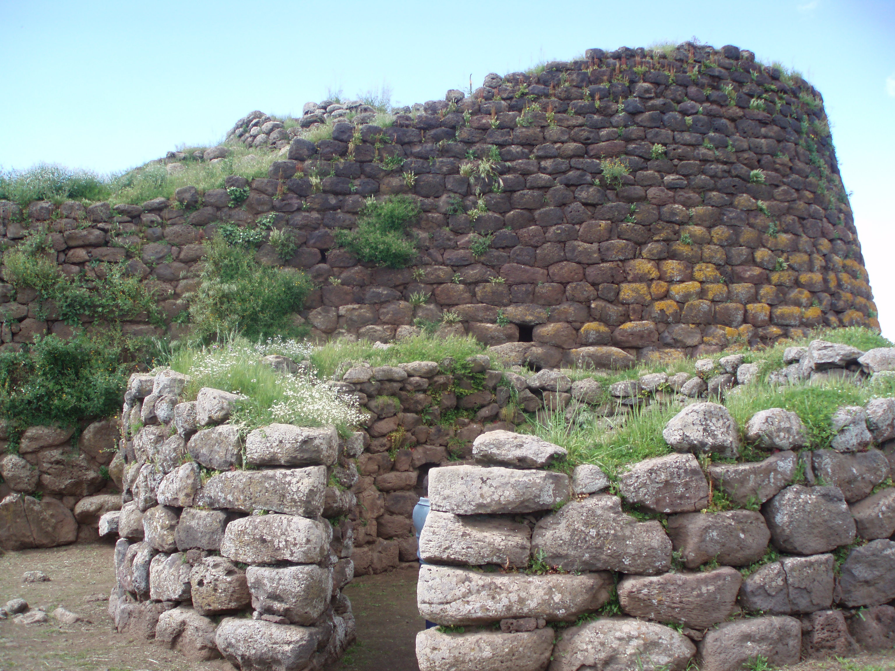 Visualizza la notizia: Nuraghe Losa